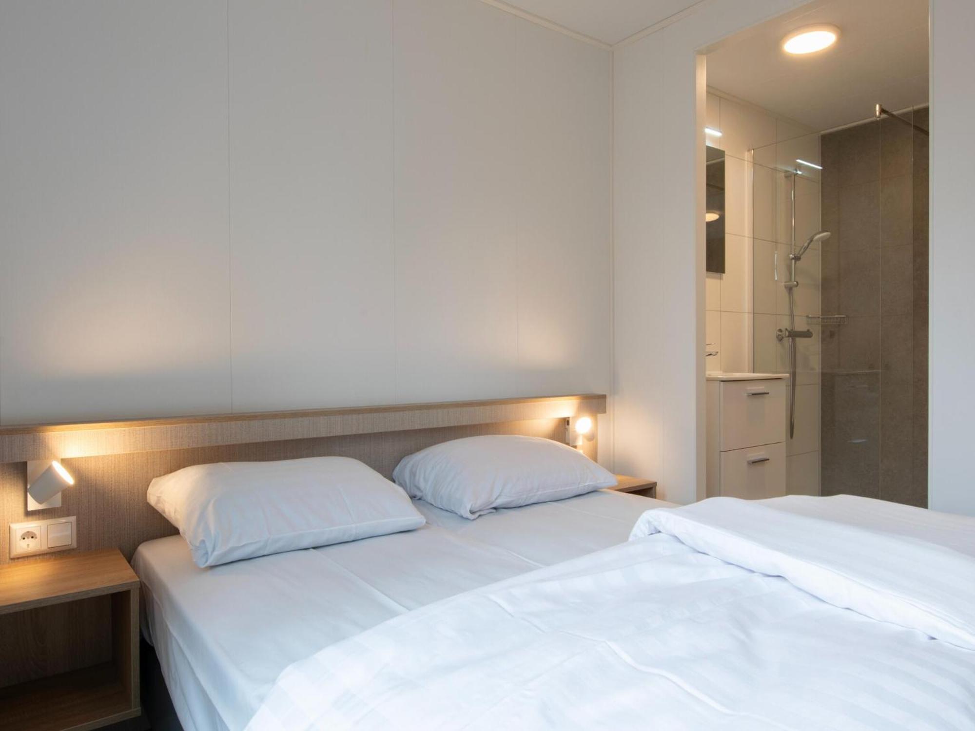 Nice Tiny House With Air Conditioning, On A Holiday Park, 12 Km From Eindhoven Мирло Экстерьер фото